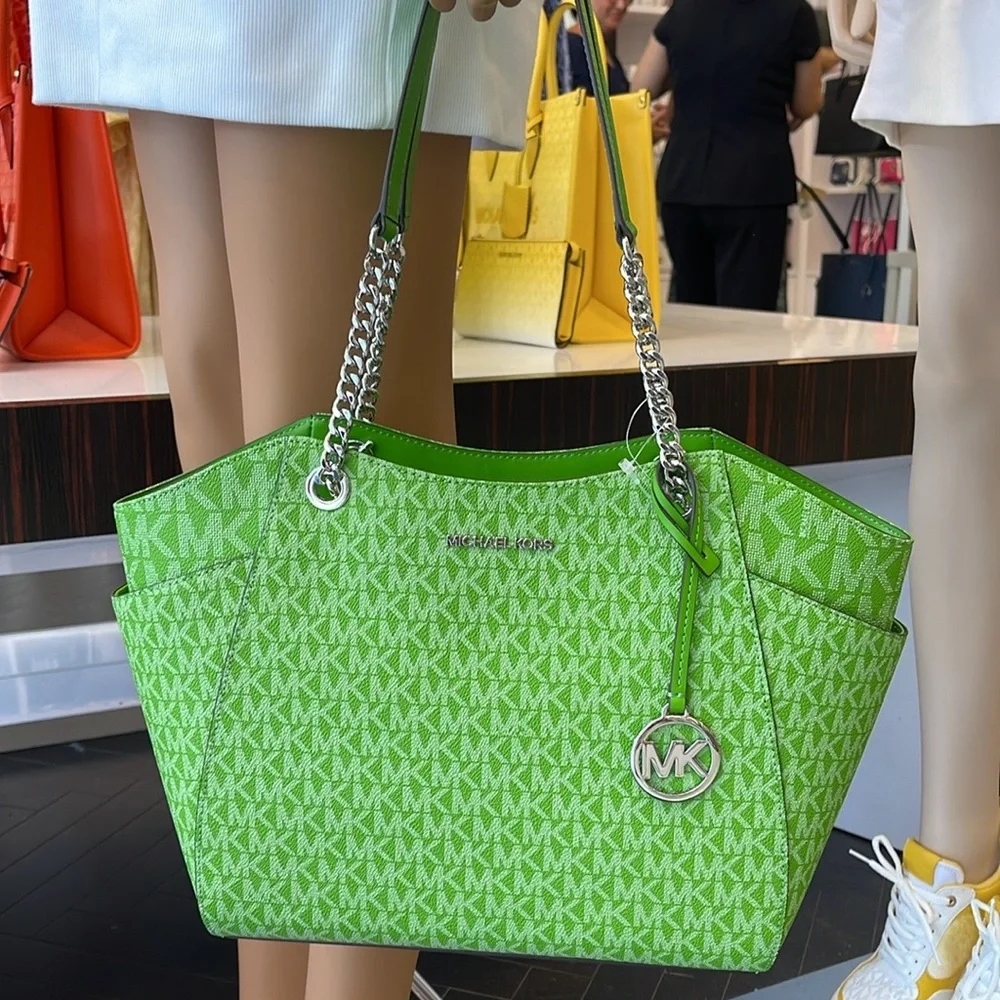 Michael Kors Jet Set Large Signature Logo Chain Shoulder Tote Bag
Jungle Green - Picture 5 of 16